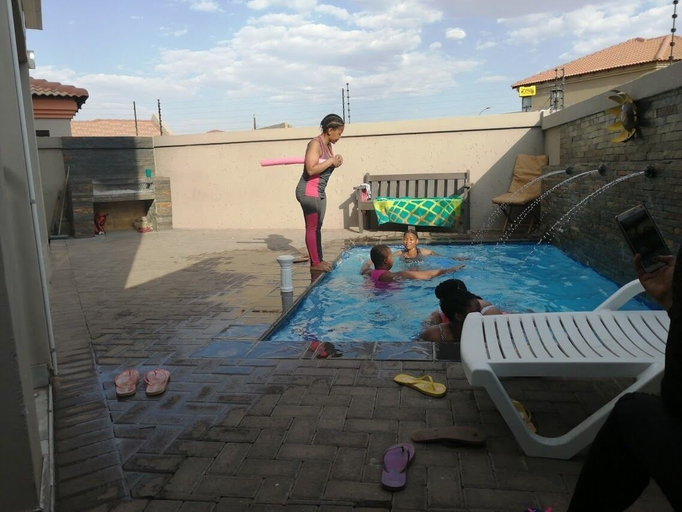 Sport & Beauty 5, Sunflower Guesthouse, Sedibeng