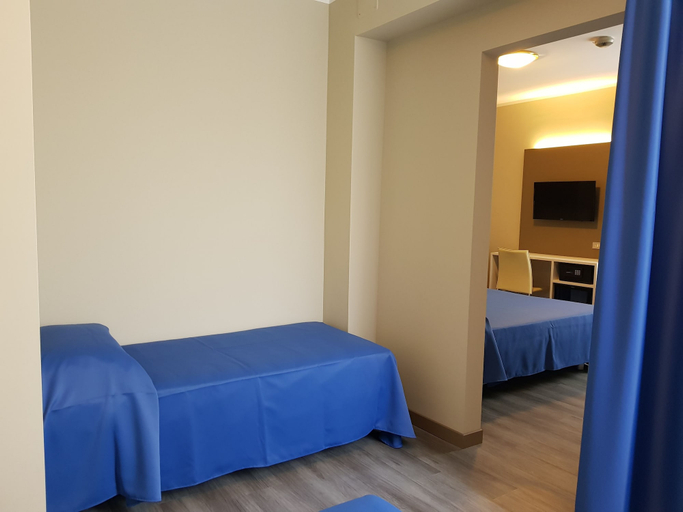 Bedroom 2, Hotel Oleggio Malpensa, Novara