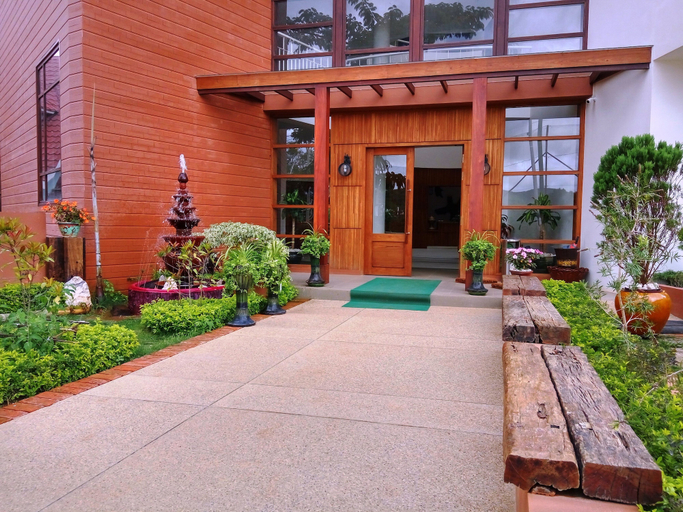 Exterior & Views 2, 360 Kalaw Hotel, Taunggye