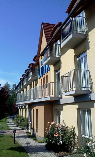 Exterior & Views 2, Hotel Luna, Budapesti
