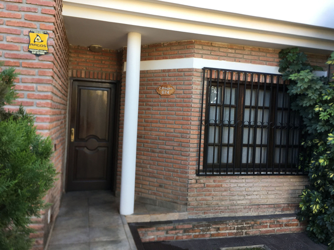Others 4, Beautiful House 2 to 9 People, Capital