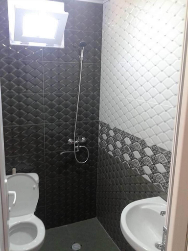 Bathroom 3, Dom v gorode Kobuleti, Kobuleti