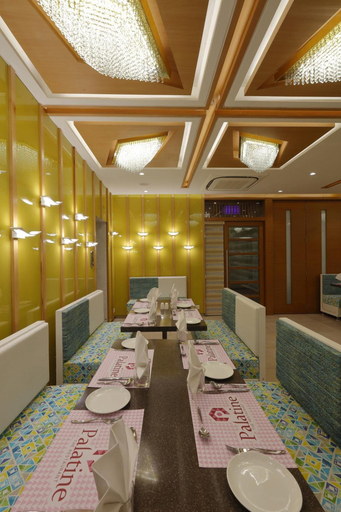 Food & Drinks 5, Hotel Pragati The Grand, Ahmadabad