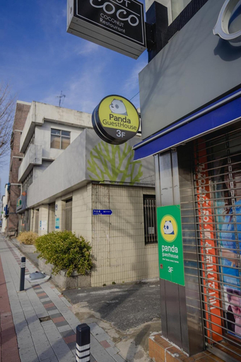 Exterior & Views, Panda Guesthouse - Hostel, Buk