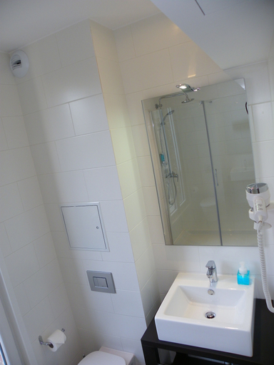Bathroom 3, Hotel Les Terres Blanches, Yvelines