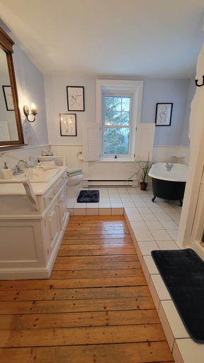 Bathroom 4, Auberge du Vignoble Bromont, Brome-Missisquoi