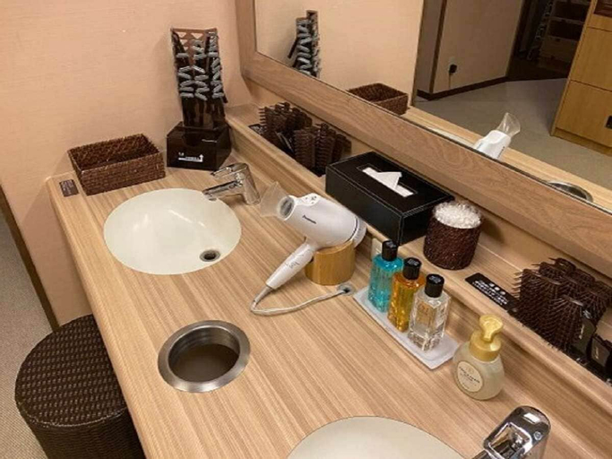 Bedroom 4, Dormy Inn Premium Hakata Canal City Mae Natural Hot Spring, Fukuoka