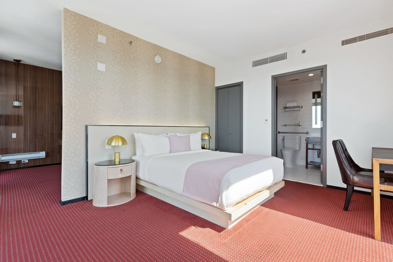Bedroom 30