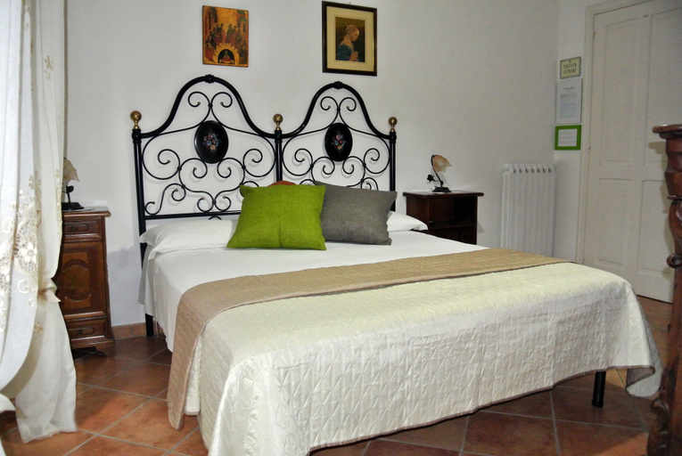 Bedroom 5, B&B Kalimaka, Salerno
