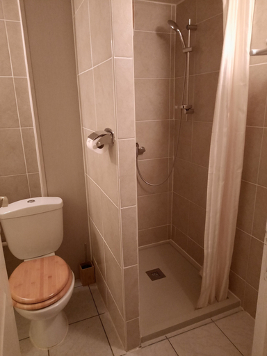 Bathroom 5, Hostellerie de la Roseraie, Gers