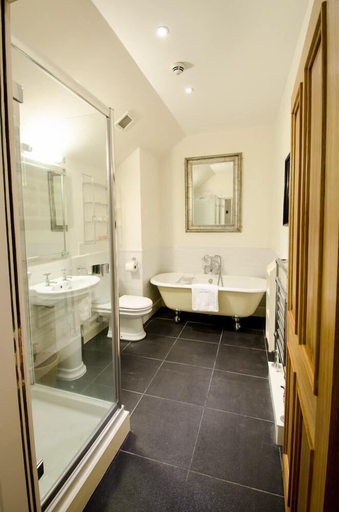 Bathroom, The Boys Dormitory, Highland