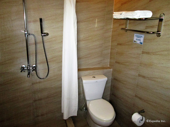 Bathroom 3, Chali Beach Resort and Conference Center, Cagayan de Oro City
