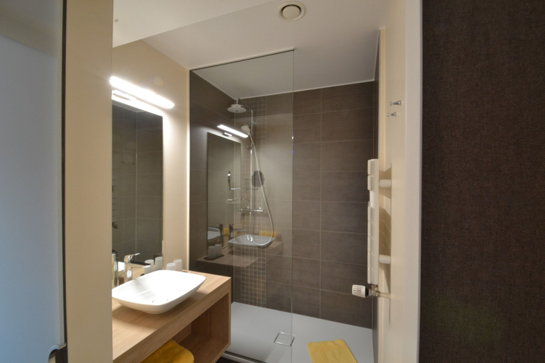 Bathroom 4, Relax-Hotel Pip-Margraff, Liège