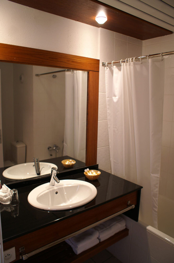 Bathroom 5, Le Stanley Hotel and Suites, Nouméa