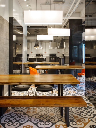Others 5, ZUM Auberge d'été - Résidences de l'Université de Montréal, Montréal