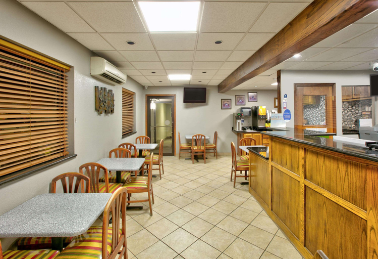 Food & Drinks 4, Super 8 by Wyndham Amarillo, Potter