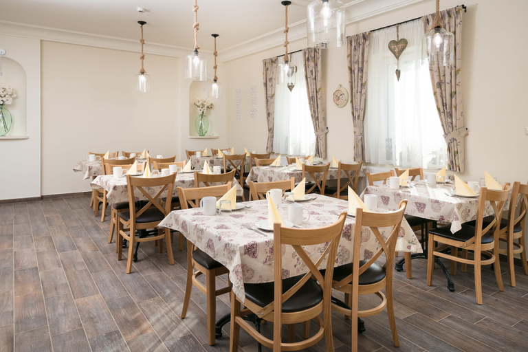 Food & Drinks 5, Aquasol Resort, Mosonmagyaróvár