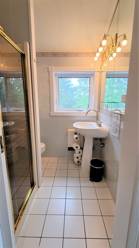 Bathroom 4, Auberge du Vignoble Bromont, Brome-Missisquoi