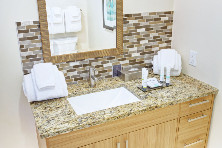 Bathroom 4, The Reserve at Summer Bay, Lake