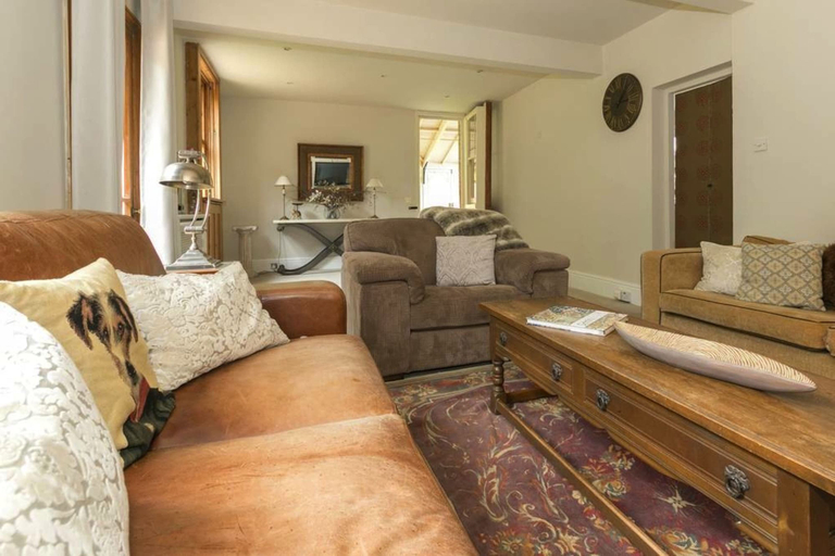 Others 4, Bournes Farmhouse, Oxfordshire