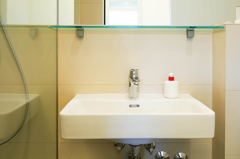 Bathroom 2, Central Downtown Apartments by Irundo, Zagreb