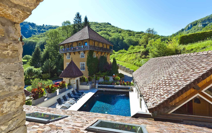 Exterior & Views 2, Castel Damandre, Jura
