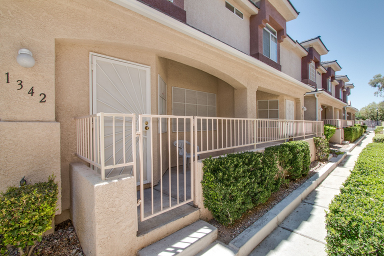 Exterior & Views, Beautiful Townhome with Pool, Clark