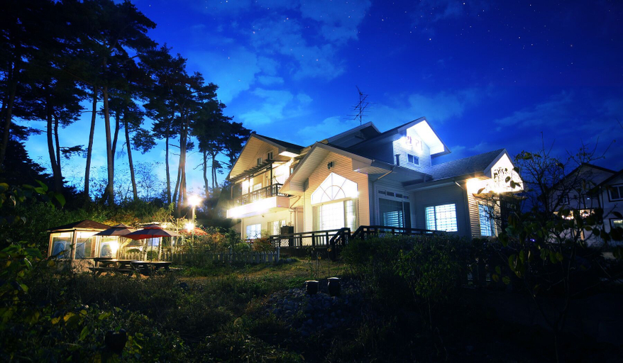 Exterior & Views 2, Gyeongpo Bali Pension, Gangneung