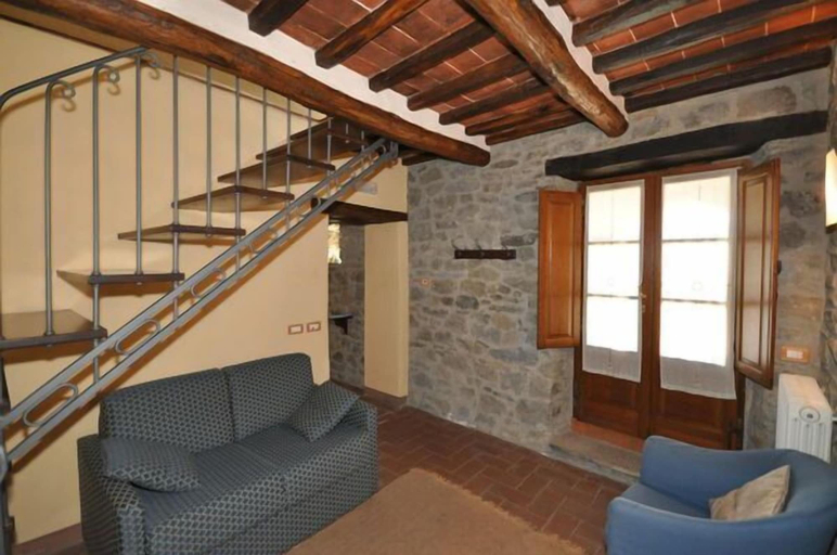 Others 5, Villa Calcinaio, Arezzo