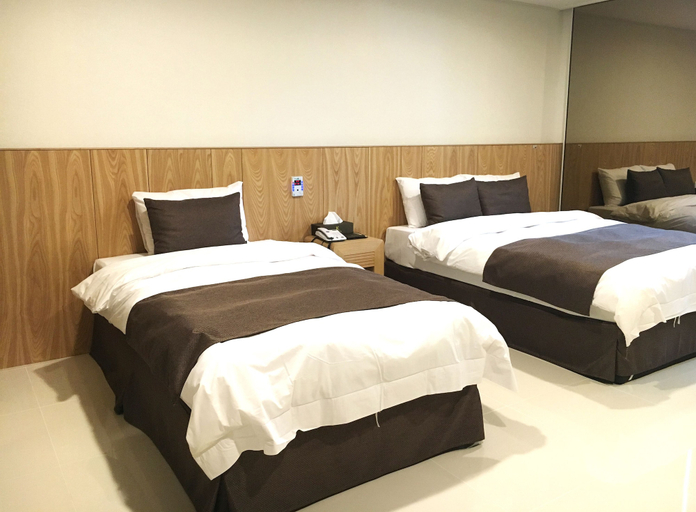 Bedroom 5, K Tourist Hotel, Jeju