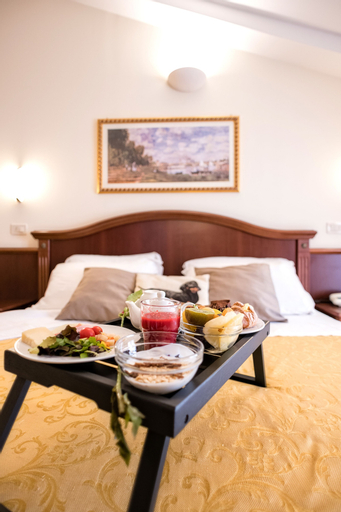 Bedroom 12