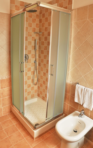 Bathroom 4, Hotel dei Pini, Frosinone