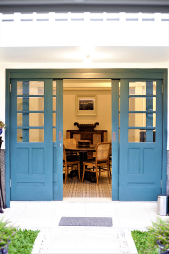 Exterior & Views 18