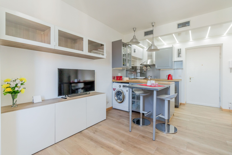 Others 5, Alessia's Flat - Sarpi 2, Milano