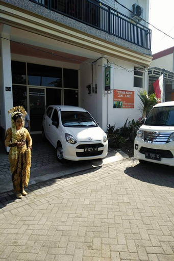 Public Area 5, Ganeta Homestay Syariah by ZUZU, Surabaya