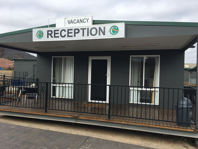Exterior & Views 23