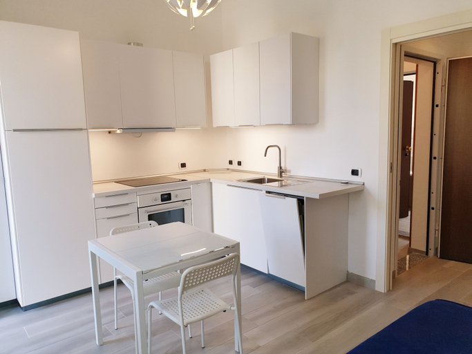 Others 5, Comfortable Apartment in Residential Area, Milano