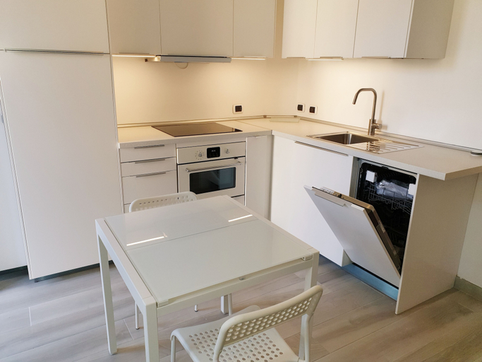 Others 5, Comfortable Apartment in Residential Area, Milano