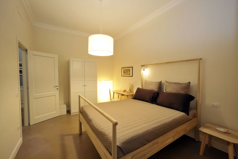 Bedroom 3, A Due Passi B&B, Napoli