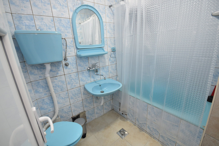 Bathroom 3, Seaside House