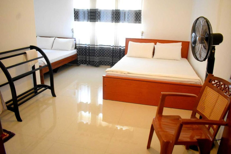 Bedroom 5, Reliance Holiday Resort, N. Palatha Central