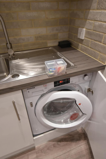 Bathroom 3, First - Slateford House Apartment, Edinburgh