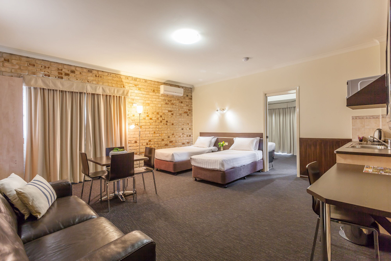 Bedroom 3, Highlander Motor Inn & Apartments, Toowoomba - Central