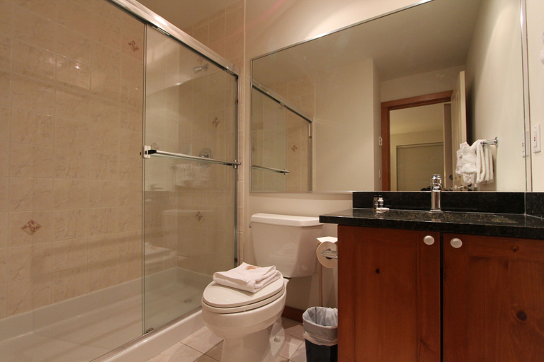 Bathroom 3, Symphony Condos by Whistler Retreats, Squamish-Lillooet