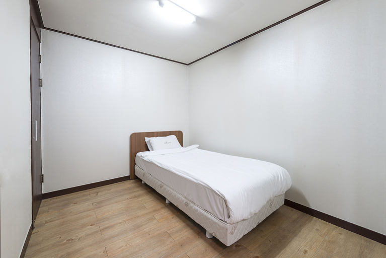Bedroom 3, Hyundai Soo Resort Sokcho, Sokcho
