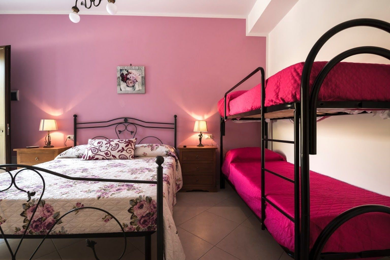 Bedroom 4, B&B Country House Il Grappolo, Salerno
