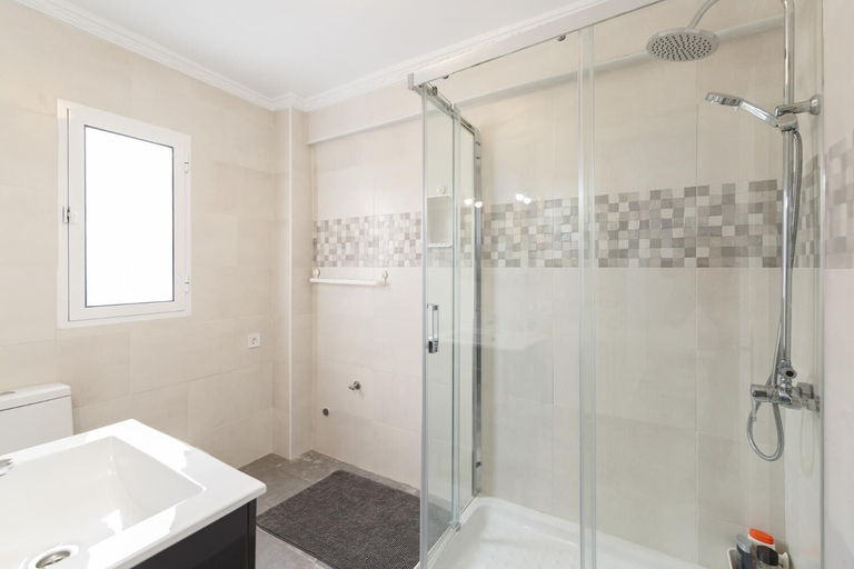 Bathroom 4, Apartamento Plaza Cruz Humilladero, Málaga