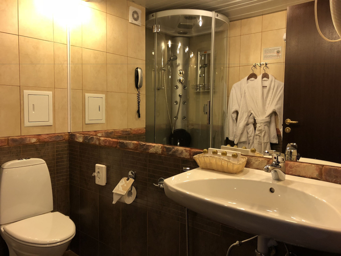 Bathroom 4, Lomonosov Hotel, Sankt-Peterburg gorsovet