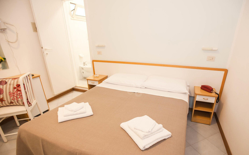 Bedroom 3, Hotel Massimo, Rimini
