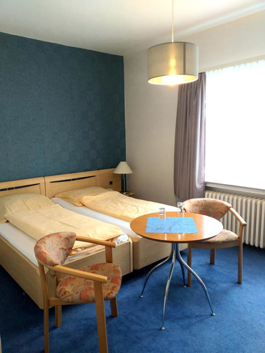 Bedroom 3, Der Quellenhof, Helmstedt